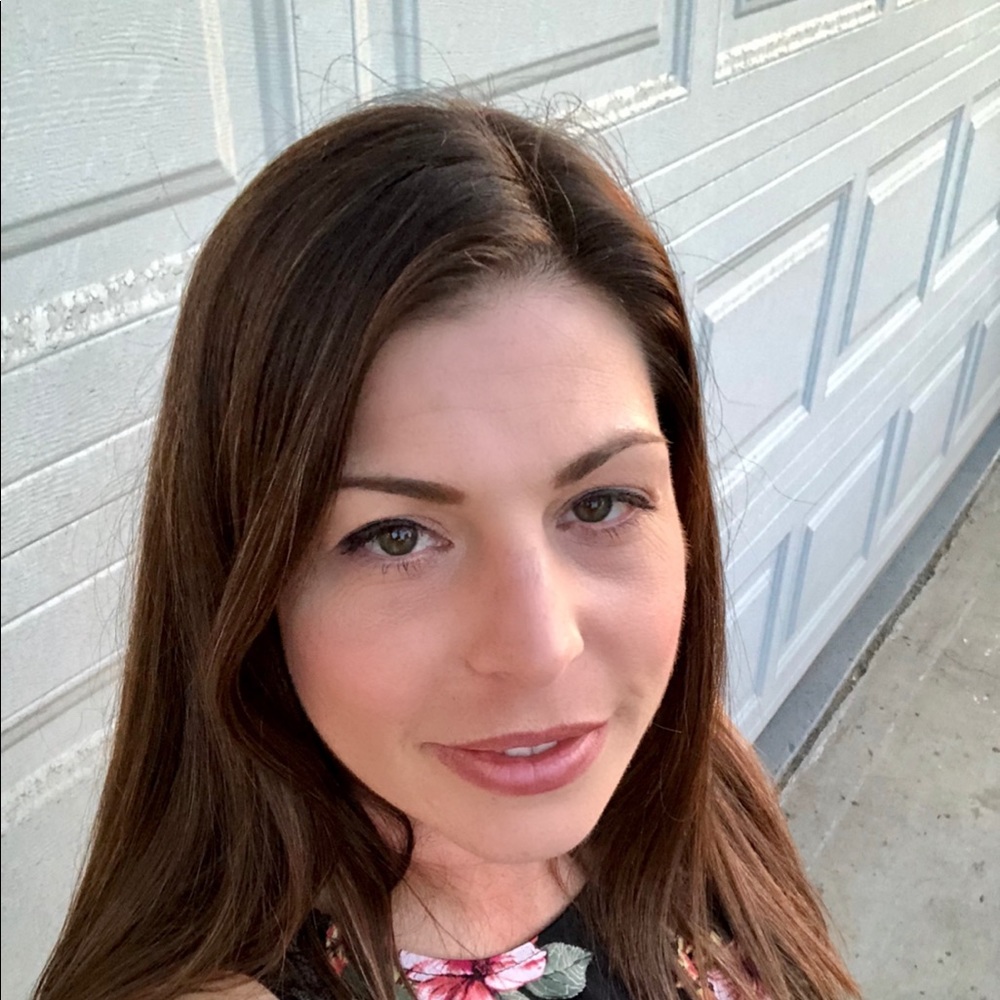 Meet your Posher, Nicole